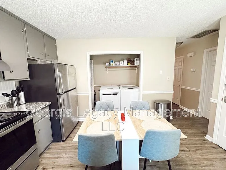 114 Creek Side Dr — Photo 15