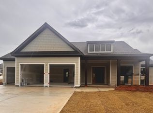 1565 Legend Dr, Greensboro, GA