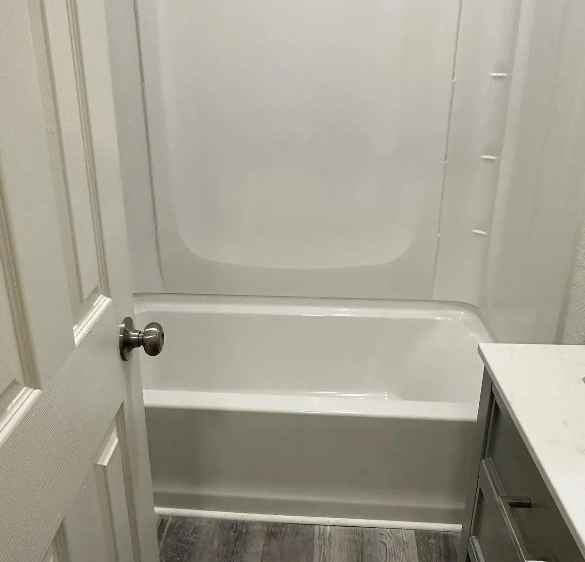 Studio, 700 sqft, $950 — Photo 1