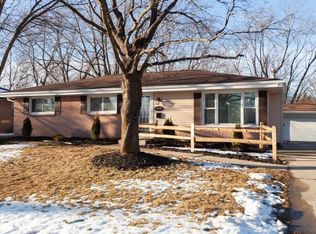 N89W17670 Saint Thomas Dr, Menomonee Falls, WI 53051