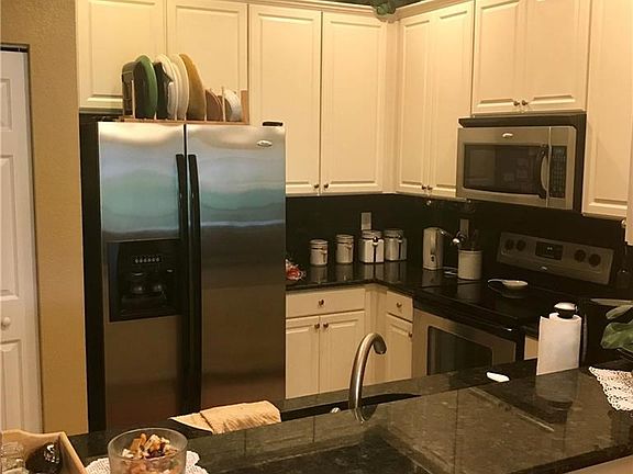 4th image of 1551 SE Wilshire Pl APT 104