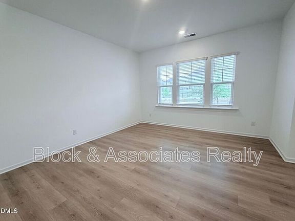 5th image of 611 Contento Ct