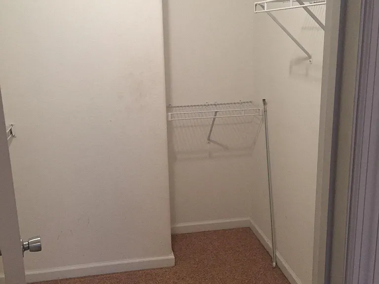 Large Master Bedroom Walk-in Closet