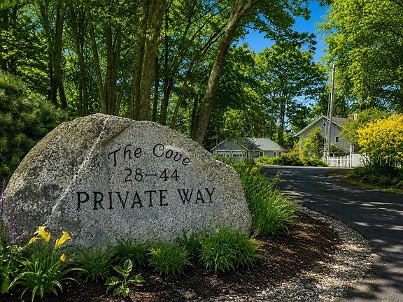 3rd image of 28 Colony Cove Road