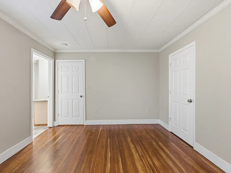 399 Old Dixie Hwy SW — Photo 17