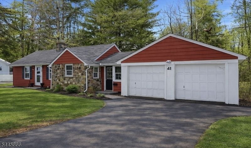 1st image of 41 Summit Rd