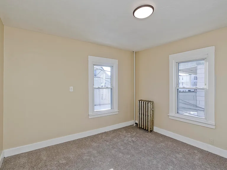 1200 Grattan St #2L — Photo 8