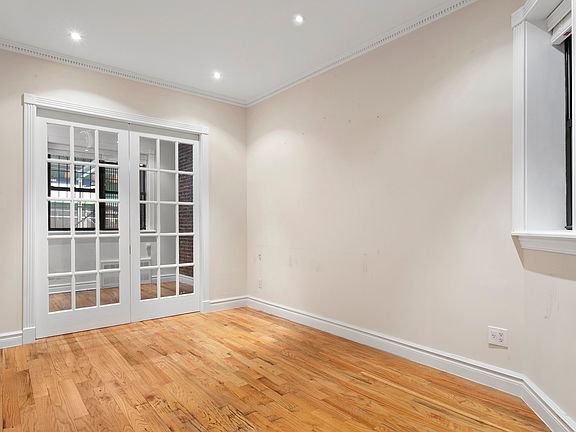 3rd image of 420 E 66th St APT 1C