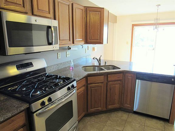 4th image of 7824 N Wildrose Ct