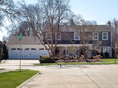 2915 Shannon Rd, Northbrook, IL, 60062