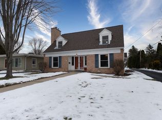 1616 Hickory St, Oshkosh, WI