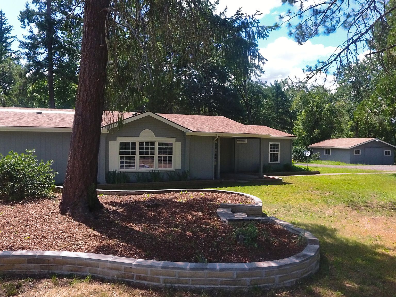 7250 Takilma Rd, Cave Junction, OR 97523 MLS 220166289 Zillow