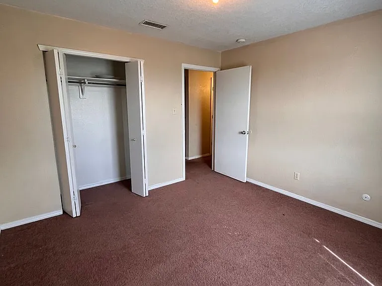 Echols 1500 - Sedona Apartments — Photo 39