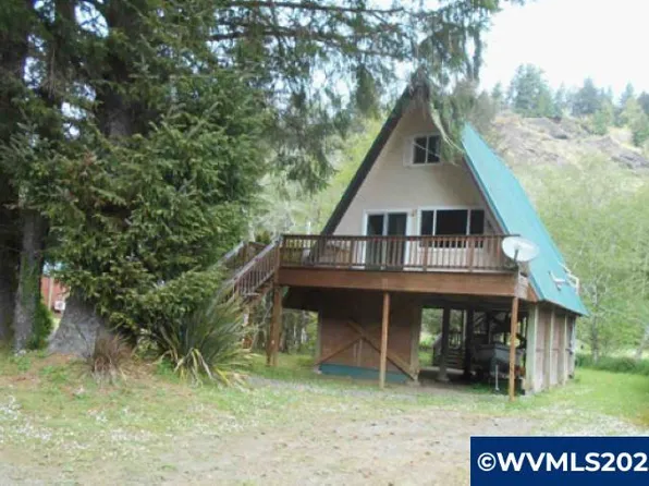 3560 S Ballard Ln, Lincoln City, OR 97367