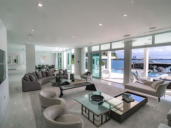 1776 Bay Dr, Miami Beach, FL 33141 | Zillow