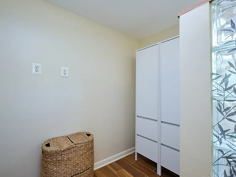 1318 Perry St NE — Photo 27