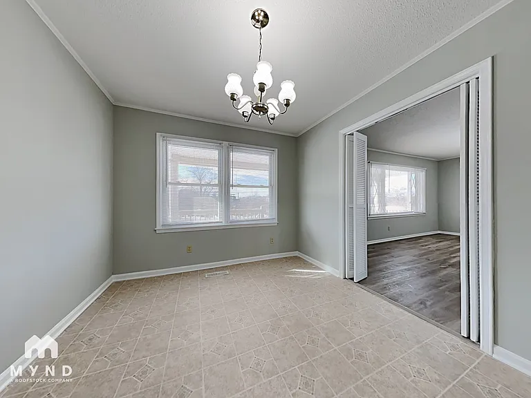 1708 N New Hope Rd — Photo 5