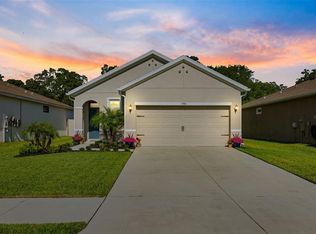 7984 Wheat Stone Dr, Zephyrhills, FL 33540