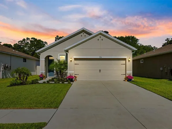 7984 Wheat Stone Dr, Zephyrhills, FL 33540