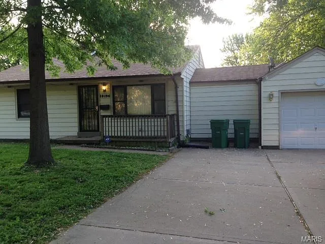 10194 Dorothy Ave photo 1