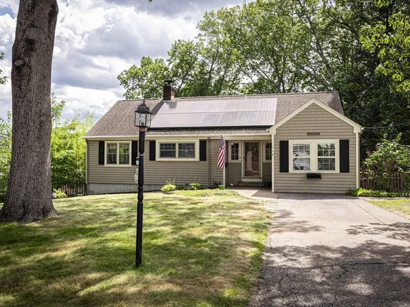 114 Gilbert Rd, Weymouth, MA 02189