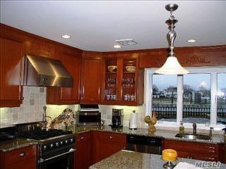 2nd image of 4013 Darby Ln