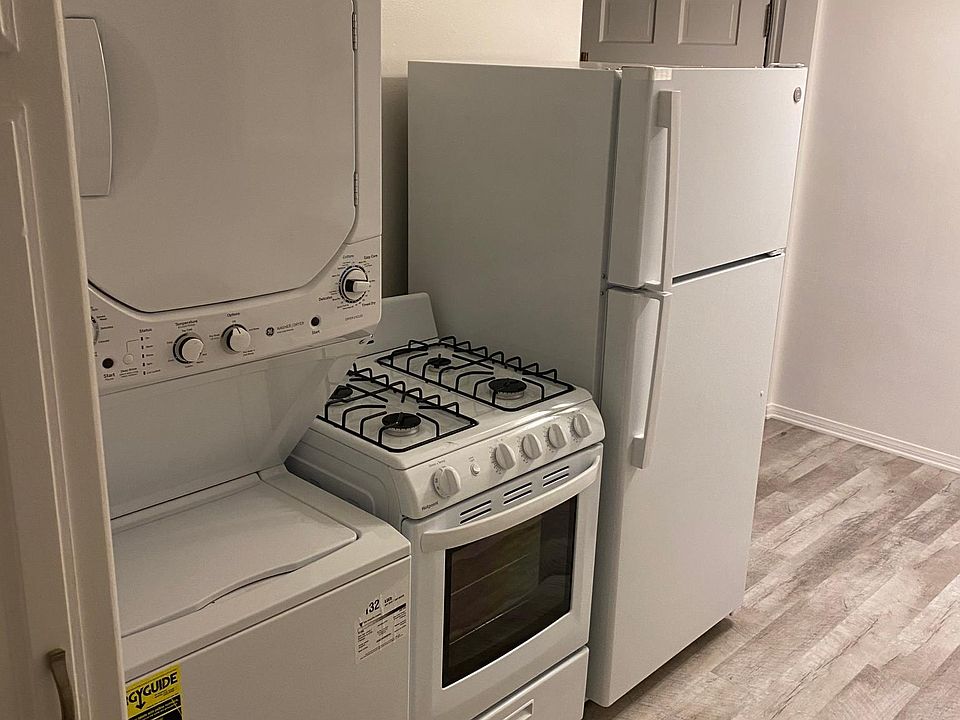 2nd image of 1614 S Wooster St #1614