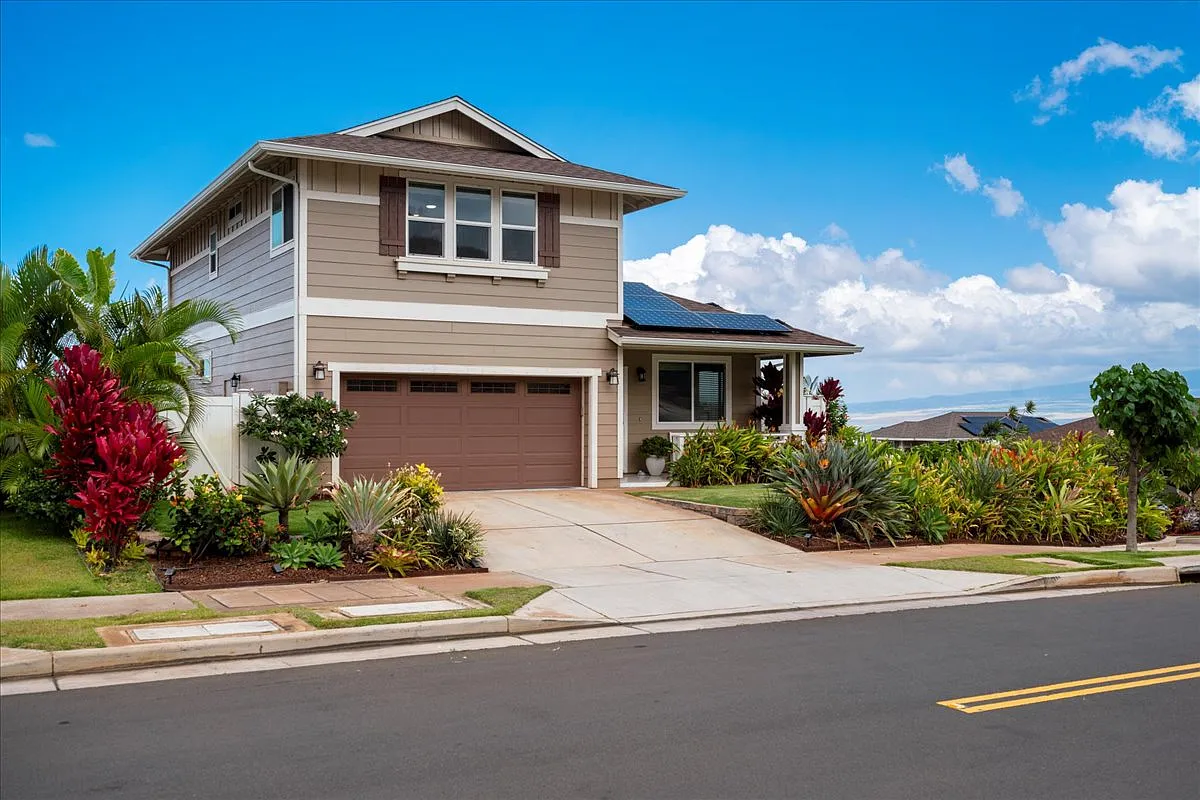 Building Photo - 102 Naulu St