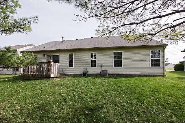 2nd image of 332 Stoneybrook Grove Dr