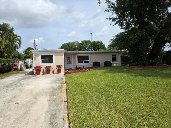 37 Ronald Rd, West Park, FL 33023