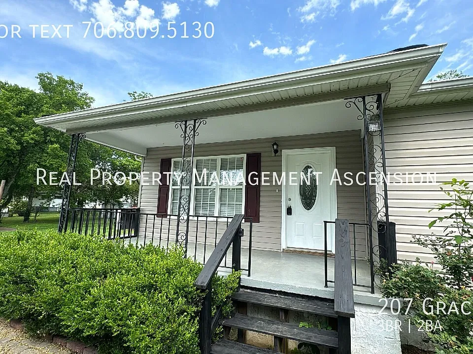207 Gracie Ave