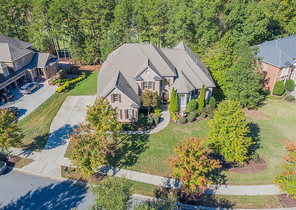 1st image of 230 Vintage Hill Ln
