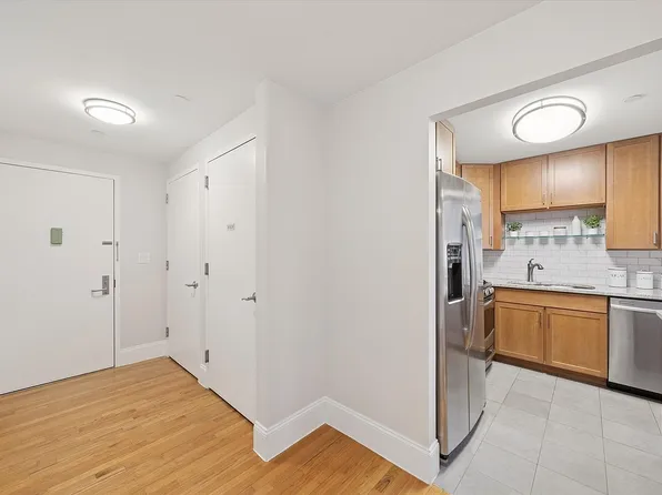 116-11 Curzon Rd #5B, Richmond Hill, NY 11418
