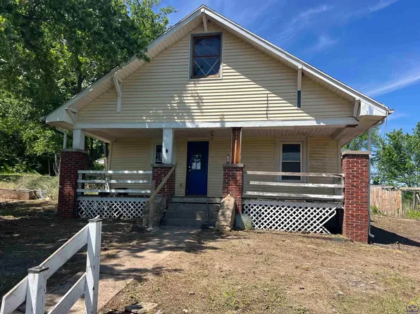 28226 231st St, Easton, KS 66020