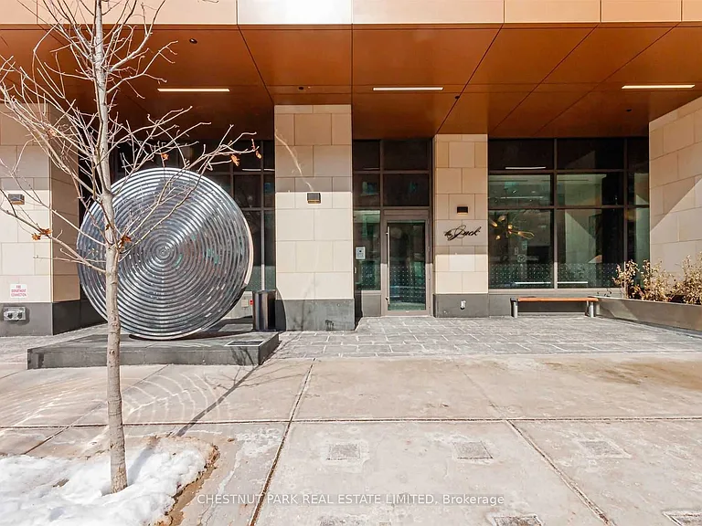 6 Jackes Ave #405 — Photo 3