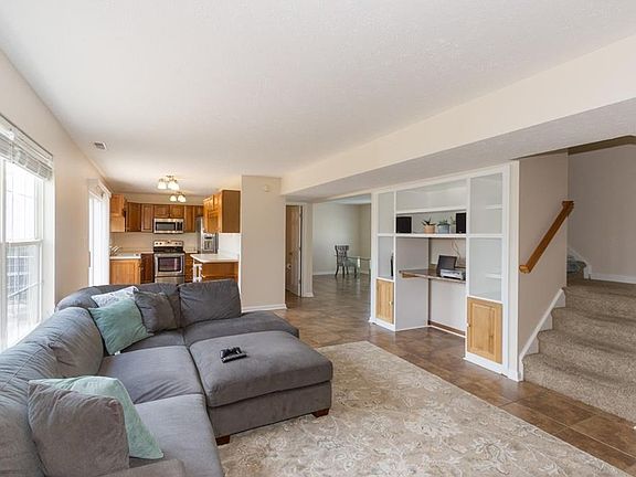 4th image of 13919 Charleswood Ct