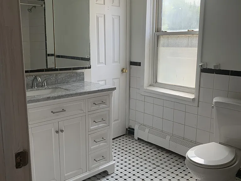 45-47 Kidder St #45 — Photo 12