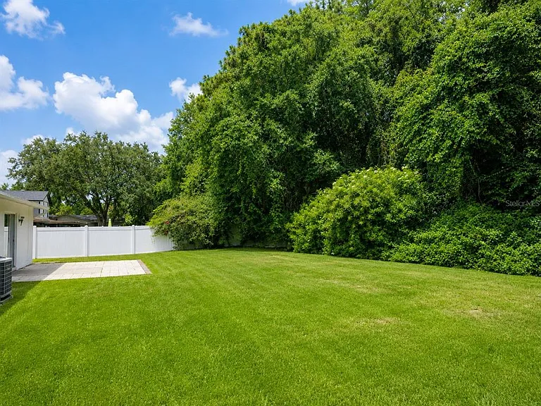 16518 Silverhill Dr — Photo 3