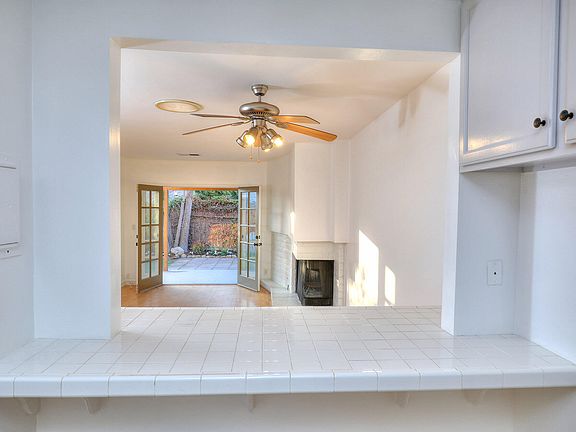 4th image of 3733 Venitia Ln APT A