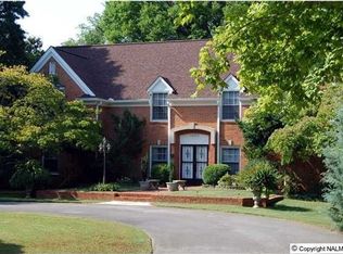 1203 Lakewood Dr NW, Hartselle, AL 35640