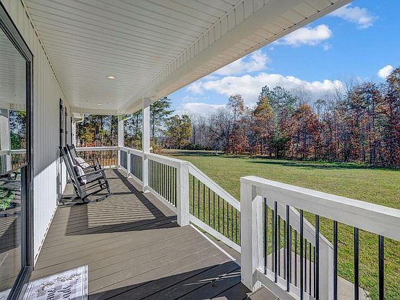 2nd image of 1632 Angel Pl
