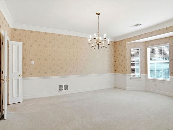 4th image of 2605 Native Oak Dr