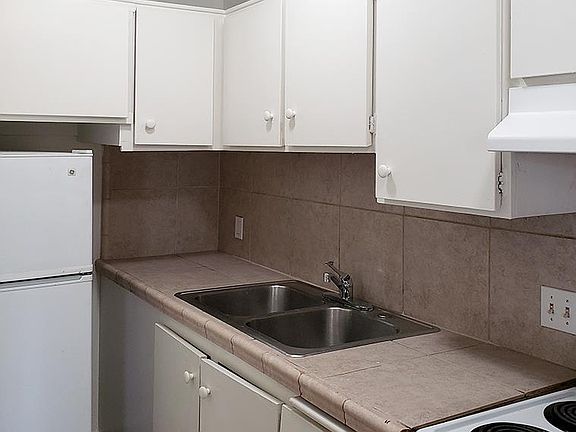 3rd image of 104 Los Aguajes Ave Unit 10