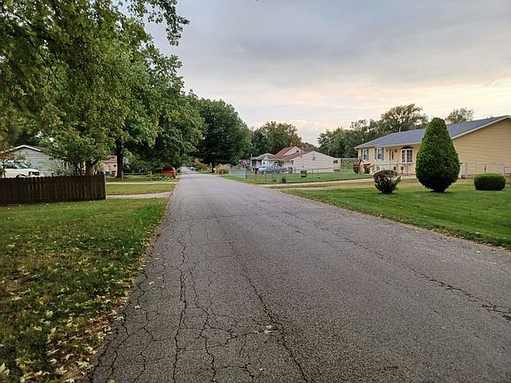 4th image of 52546 Forestbrook Ave