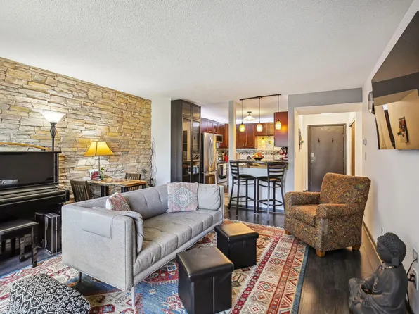 66 9th St APT 1413, Saint Paul, MN 55101