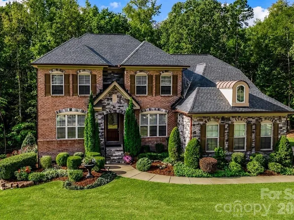 738 Chaucer Cir, Fort Mill, SC 29708