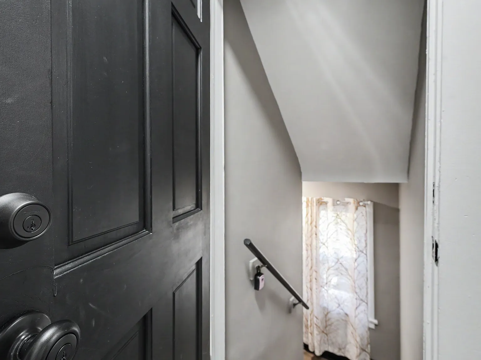 3 bed, 1400 sqft, $2,800 — Photo 3