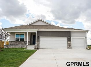 18463 Rose Lane Rd, Gretna, NE 68136