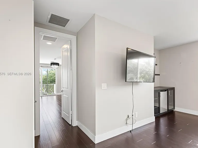 617 SW 17th St — Photo 17