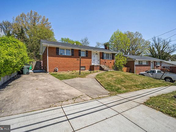 2nd image of 2541 Fairhill Dr